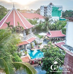 Garden Village Guesthouse & Pool Bar Siem Reap Exterior photo