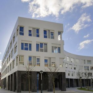 Apartamentos Irenaz Vitoria-Gasteiz Exterior photo
