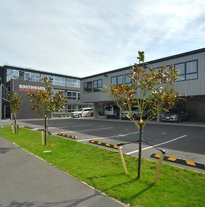 Southwark Apartments Christchurch Exterior photo