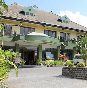 Hotel Winotosastro Garden Yogyakarta Exterior photo