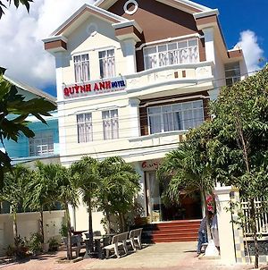 Quynh Anh Hotel Con Son Island Exterior photo