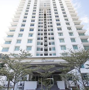 Bay Resort Condominium @ Diamond Tower Miri Exterior photo