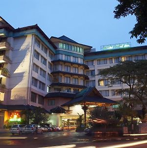 Hotel Kedaton Bandung Exterior photo