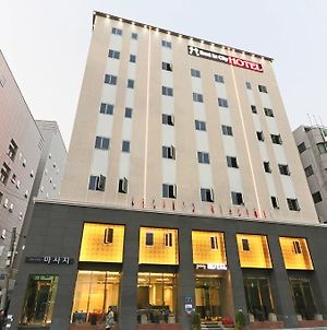 Best In City Hotel Busan Exterior photo