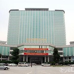 Lung Chuen International Hotel Dongguan  Exterior photo