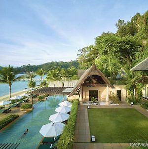 Gaya Island Resort Kota Kinabalu Exterior photo