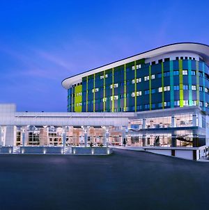 Ck Tanjungpinang Hotel & Convention Centre Exterior photo