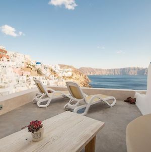 The Dream Santorini Hotel Oia  Exterior photo