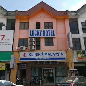 Lucky Budget Hotel Nilai Exterior photo