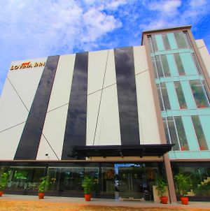 Lovina Inn Batam Center Exterior photo