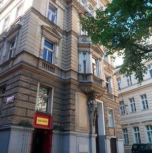 Chili Hostel Prague Exterior photo