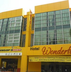 Hotel Wonderful Klang Exterior photo