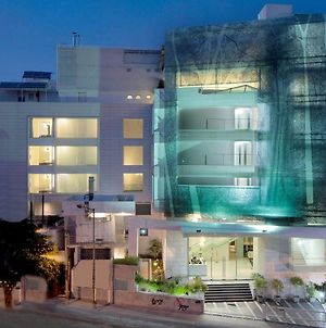Springs Hotels And Spa Bangalore Exterior photo