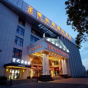 Vienna International Hotel Shanghai Pudong Airport Free Trade Zone Exterior photo