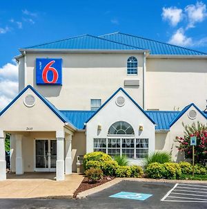Motel 6 Chattanooga Downtown Exterior photo