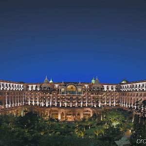 The Leela Palace Bengaluru Hotel Exterior photo
