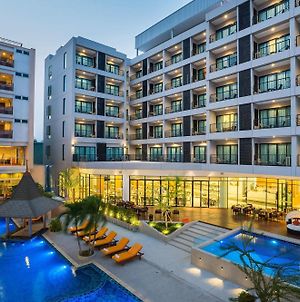 J Inspired Hotel Pattaya - Sha Extra Plus Exterior photo