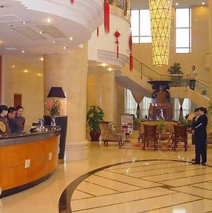 Century Grand Hotel Tianjin Interior photo