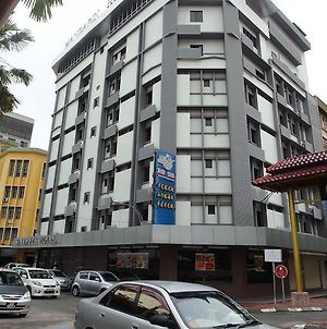 Mandarin Hotel Kota Kinabalu Exterior photo