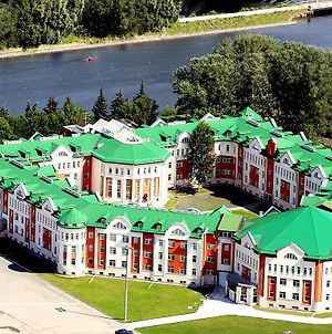 Hotel Park Krestovskiy Saint Petersburg Exterior photo