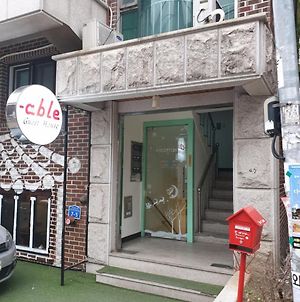 Able Guesthouse Hongdae Seoul Exterior photo