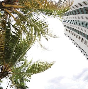 Hock Lee Hotel And Residences Kuching Exterior photo