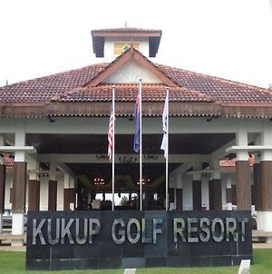 Kukup Golf Resort Pontian Kecil Exterior photo