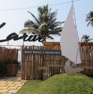 Larive Beach Resort Vagator Exterior photo