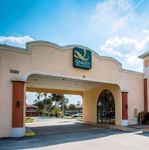 Quality Inn & Suites Eastgate Kissimmee Exterior photo