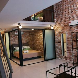 Chrisenbel Suites - Pinnacle Pj Petaling Jaya Exterior photo