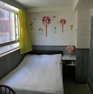 Majestic 7 Guesthouse Kowloon  Exterior photo
