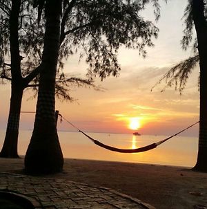 New Marjoly Beach Resort Teluk Bakau Exterior photo