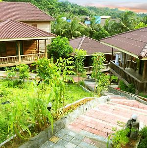 Golden Bungalows Hotel Pulau Koh Rong Exterior photo