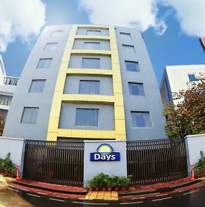 Days Hotel Dhaka Exterior photo