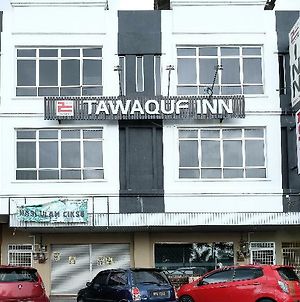 Oyo 711 Tawaquf Inn Kuala Terengganu Exterior photo