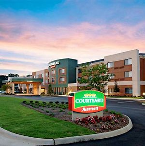 Courtyard By Marriott Troy Hotel Exterior photo