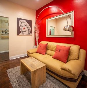 Private Room In A Shared Apartment 15 Minutes To Times Square! New York Exterior photo