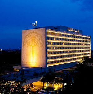 Taj Coromandel Hotel Chennai Exterior photo