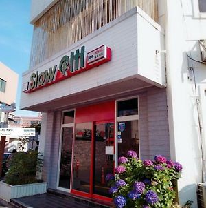 Slow Citi Guesthouse - Hostel Seogwipo Exterior photo