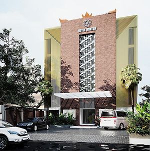 Wirton Seminyak Hotel Denpasar  Exterior photo