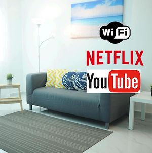 Seaview Holiday Apartment 2 - Free Wifi & Netflix Kuala Terengganu Exterior photo