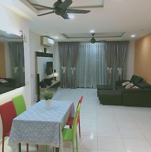Sky Loft Premium Bukit Indah Apartment Johor Bahru Exterior photo