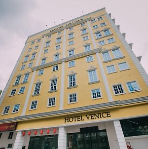 Hotel Venice Kuala Lumpur Exterior photo