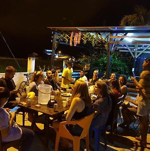 Bobis Cafe And Lodge Cenang Beach Langkawi Exterior photo