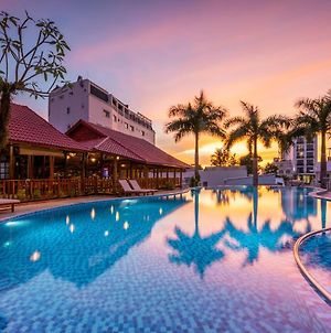 Suncosy Central Resort Phu Quoc Exterior photo