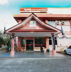 Oyo 89640 Hotel Pelangi Marang Exterior photo