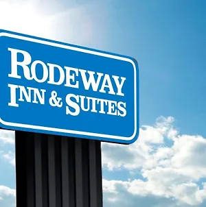 Rodeway Inn & Suites Stevens Point Exterior photo
