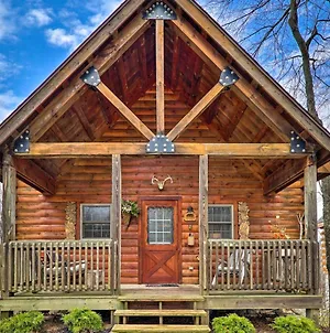 Charming Log Cabin At Double Jj Ranch Resort! Rothbury Exterior photo