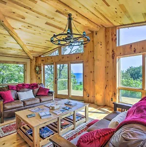 Idyllic Sturgeon Bay Cabin With Fire Pit And View Villa Exterior photo