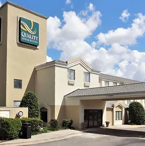 Quality Inn & Suites Raleigh North Raleigh Exterior photo